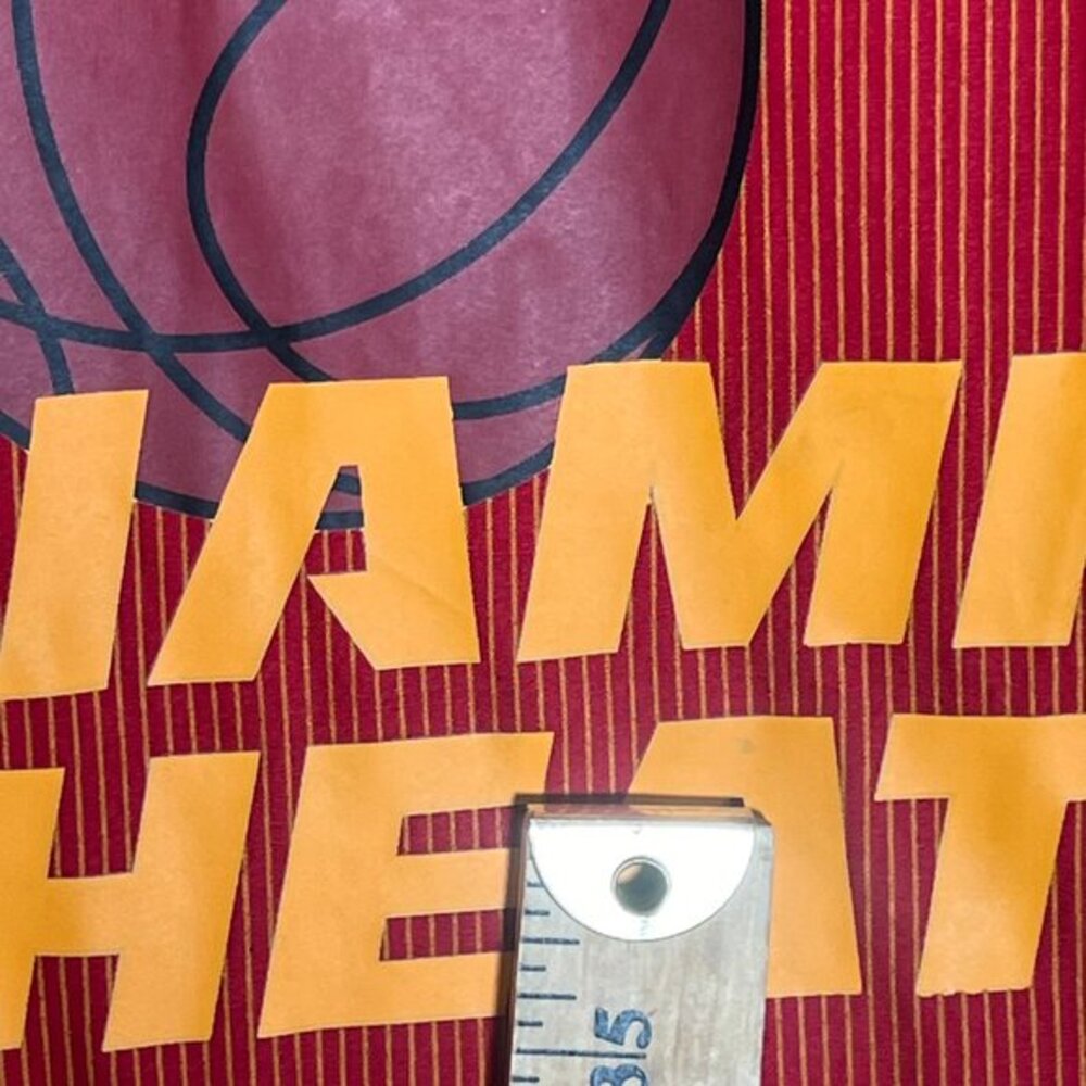 Miami Heat Shirt Mens XL Red Striped Short Sleeve Button Down Logo NBA‎ - Picture 8 of 10
